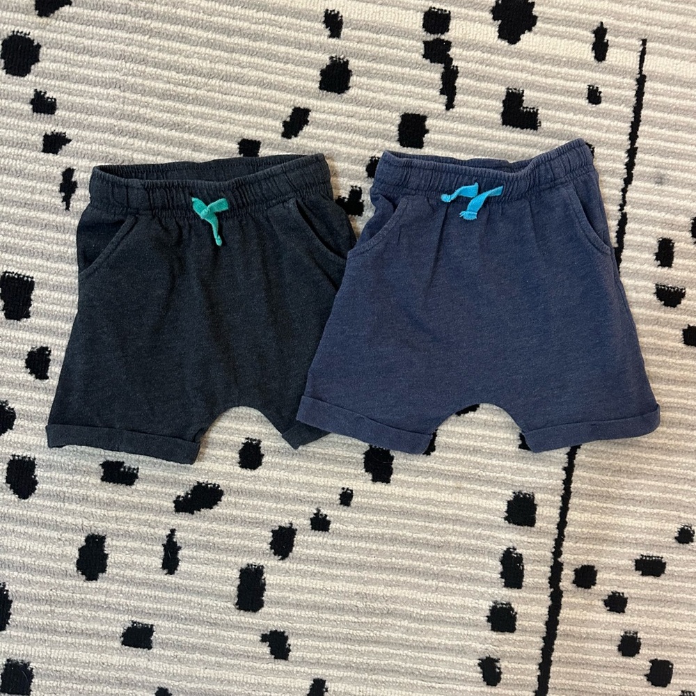Lot of boys clothes in size 3T